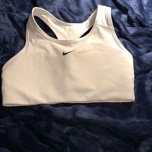 EUC Nike Bra. White. Size Medium